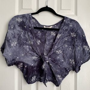 Wrap crop top tie front